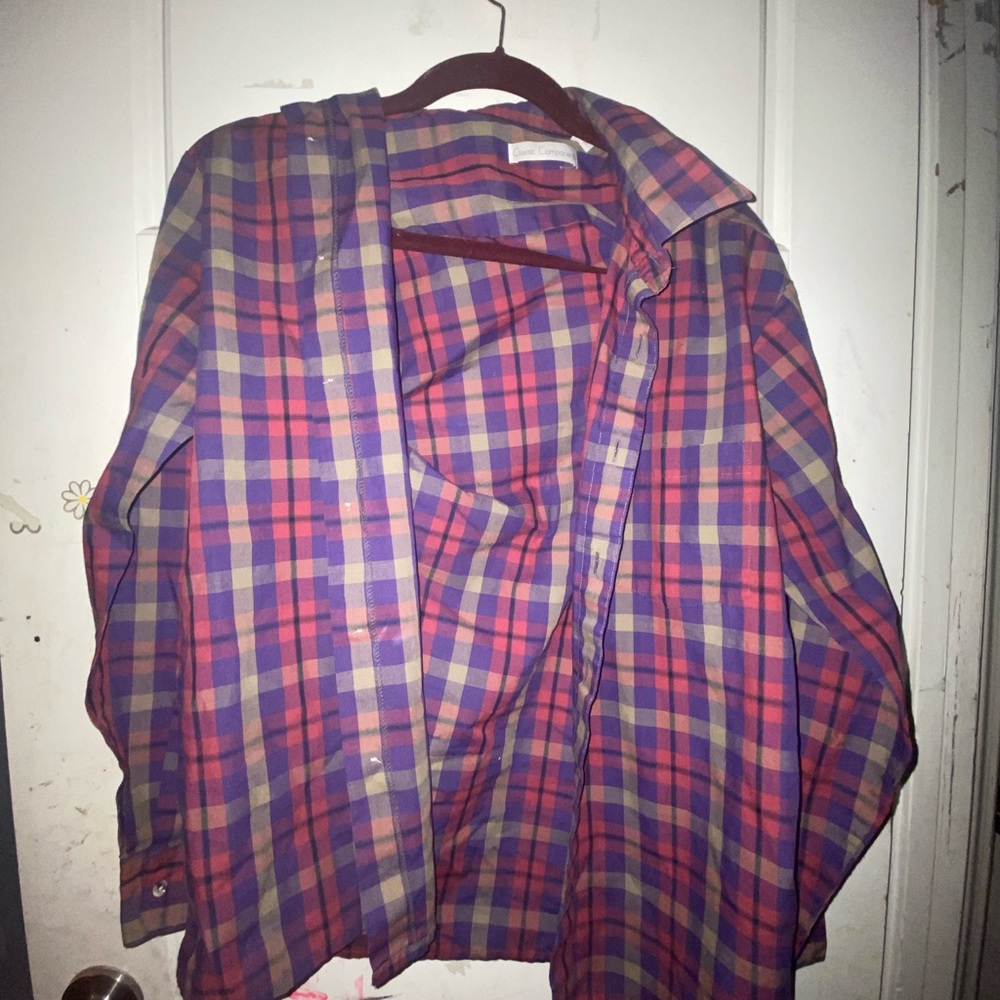 Women’s button down plaid shirt.